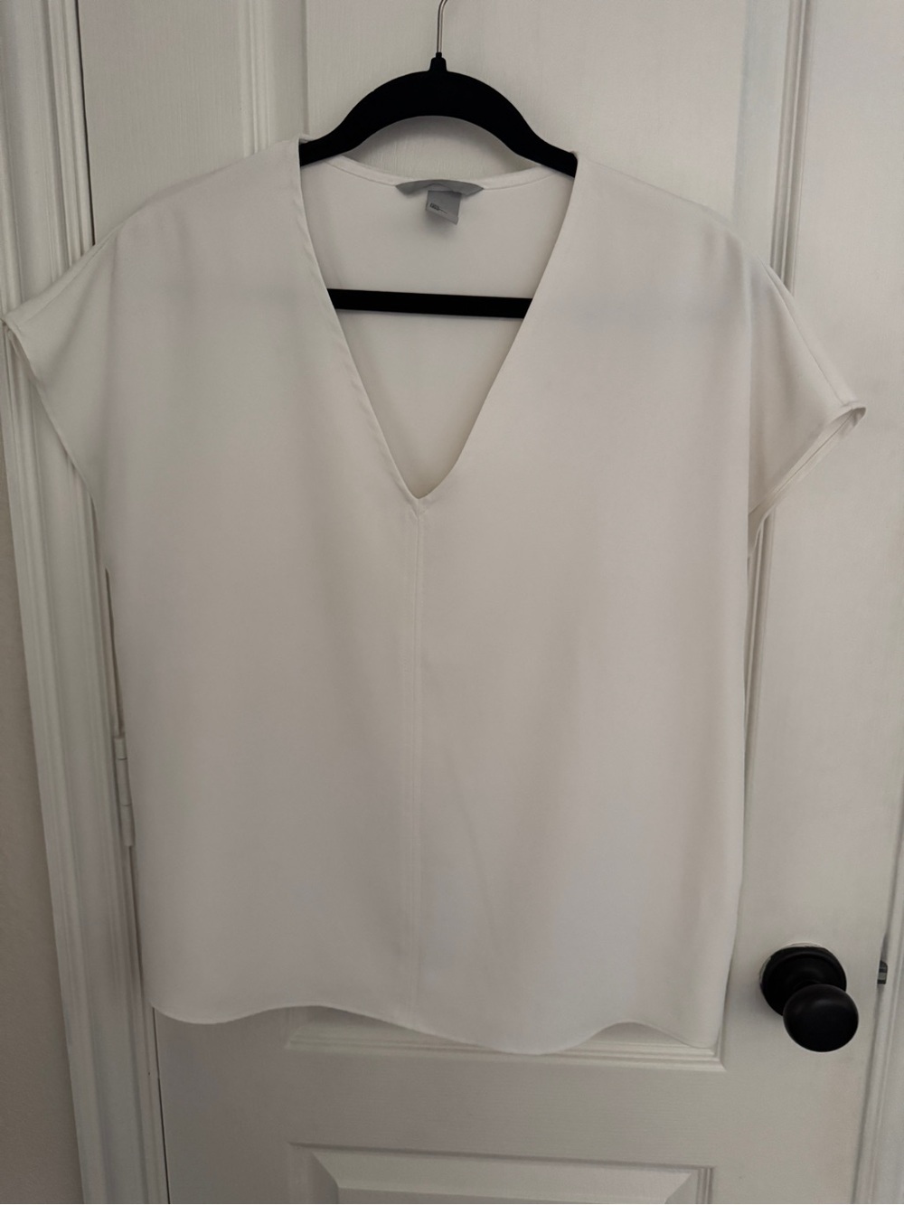 H&M White V-Neck Short Sleeve Blouse